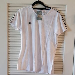 Arena- (NWT) Women's White & Black Scoop-Neck T-Shirt